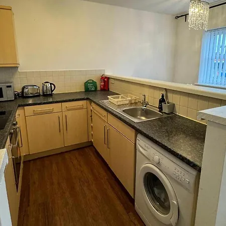 Apt Sleeps5-Parkg-Netflix-Near City Centre Etihad-3